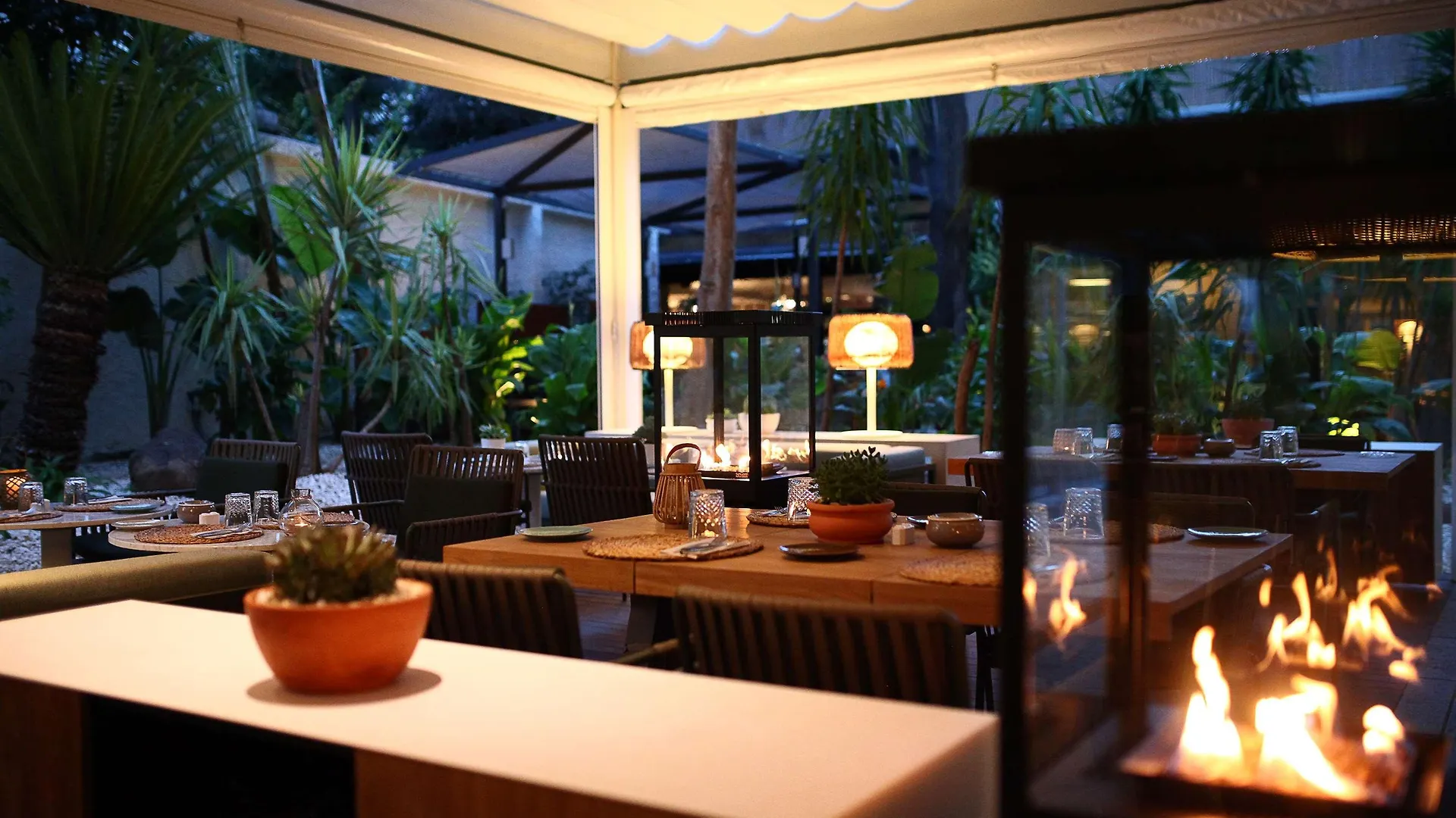 Hotel Melia Lebreros Sevilla 4*,  Španělsko